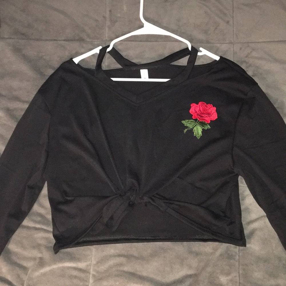 Embroidered Rose Black Long-Sleeve Crop Top